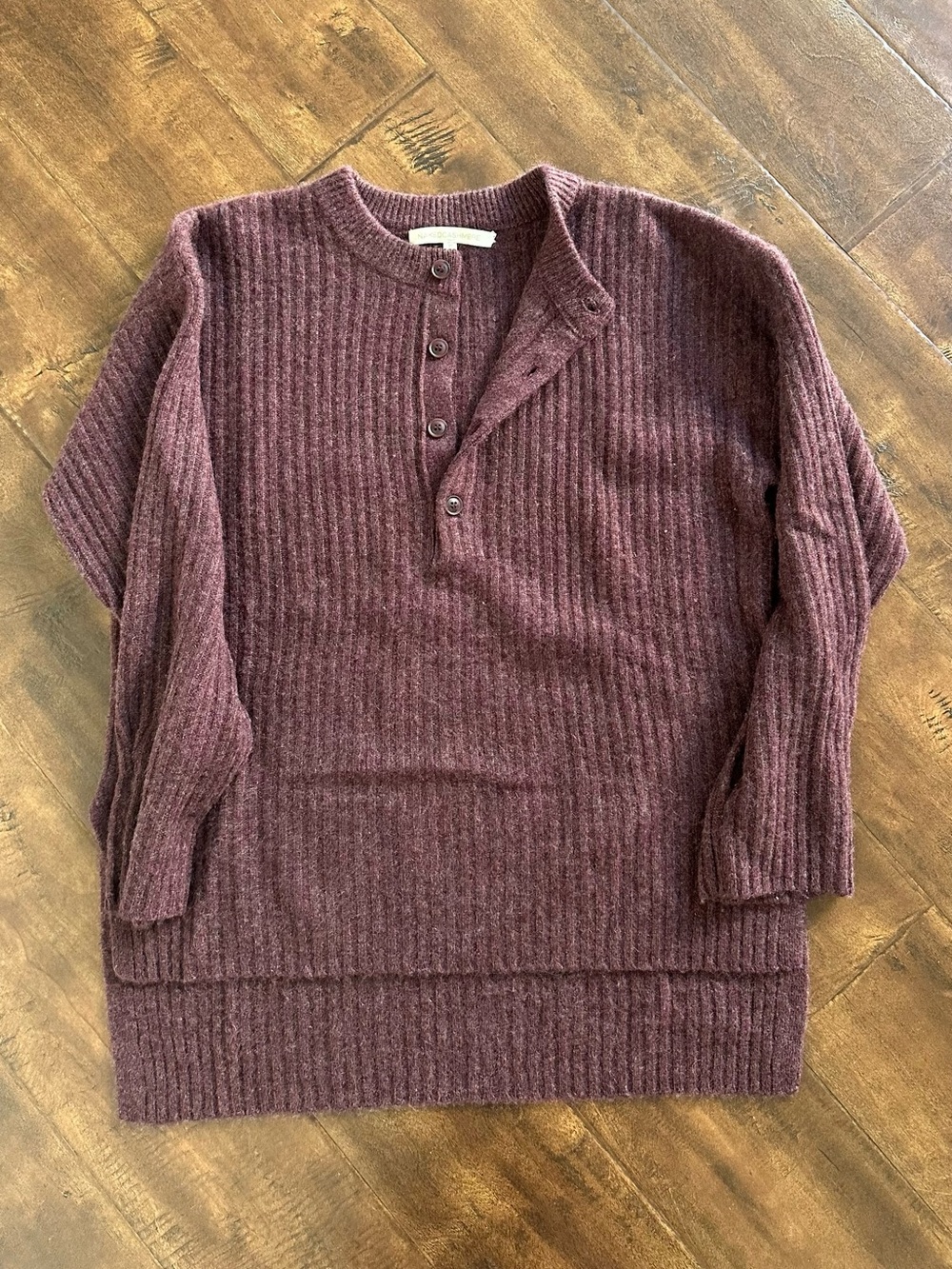 NakedCashmere Men's Ribbed Henley Sweater - Wine